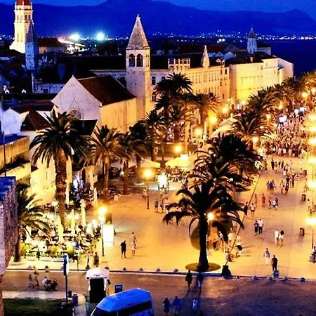 Apartamento Naomi And Marsel Trogir